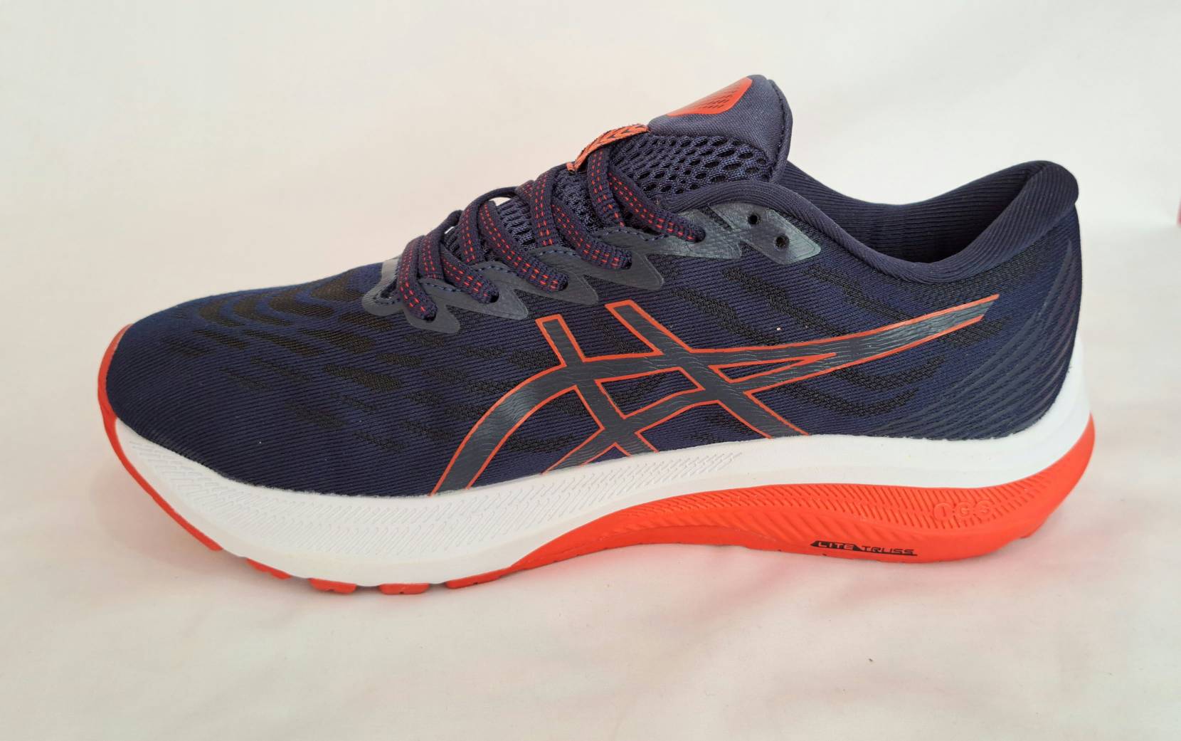 ۲۰۲۴۰۸۰۷_۱۴۳۳۳۴ اسیکس (Asics Gt-2000) - تصویر 1