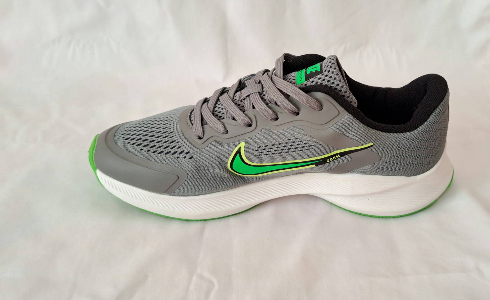 ۲۰۲۴۰۸۰۹_۱۴۵۲۱۹ نایک زوم رانینگ ( Nike Zoom Runing ) - تصویر 1